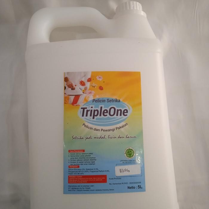 Pelicin Pakaian Laundry 5 Liter Triple One - Molto