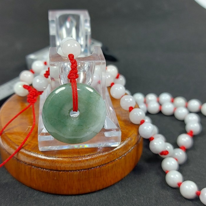 rosario batu giok asli burma dengan liontin koin hoki terapi kesehatan H85S