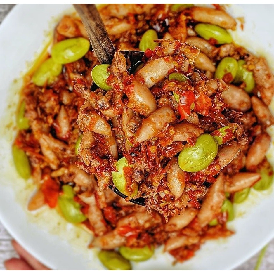 

Sambal Cumi Pedas / Sambal Baby Cumi dengan Pete – Pedas dan Menggoda