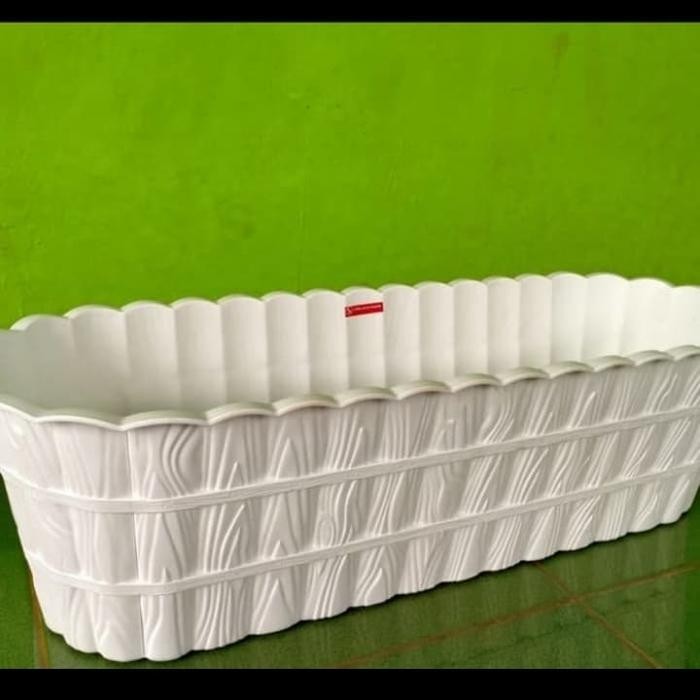 pot kayu panjang 70 cm putih/ pot tanaman