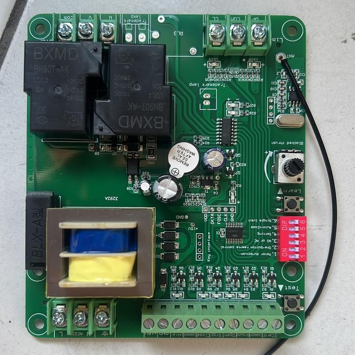 

Controller sliding gate