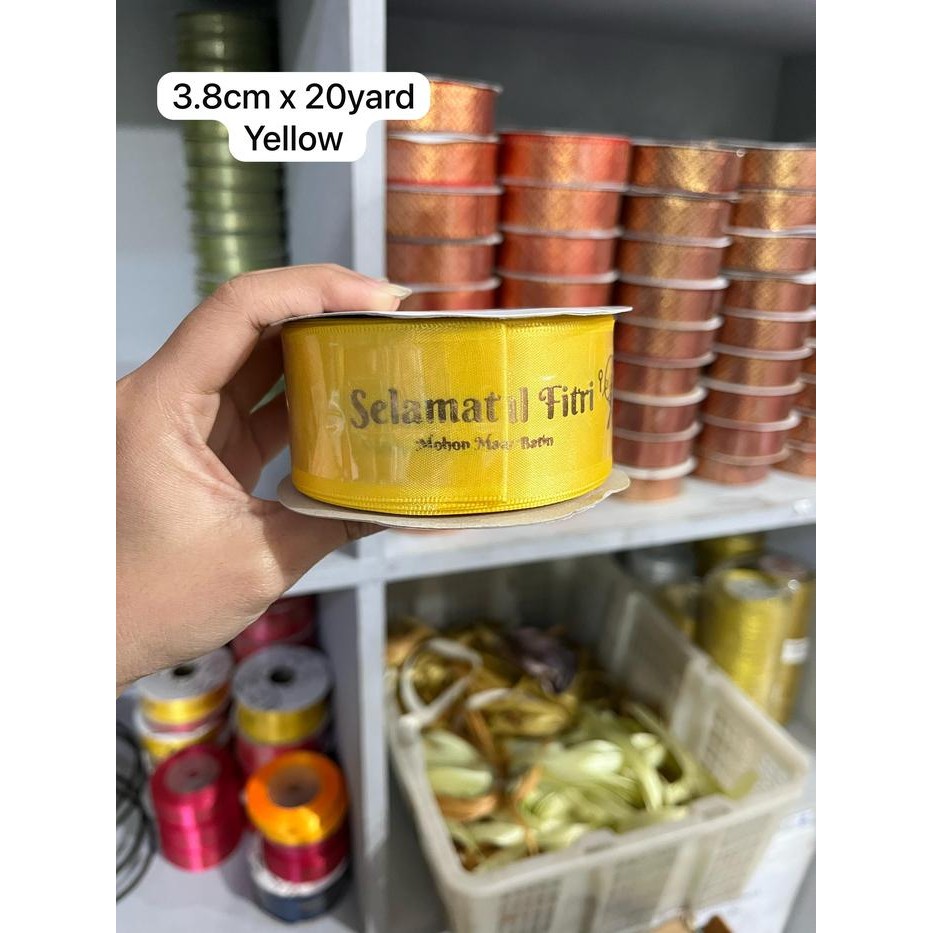 

MHT - Pita 152011115 152011125 152011138 - Pita Lebaran - Eid Mubarak - ±3.8CM YELLOW terbaru