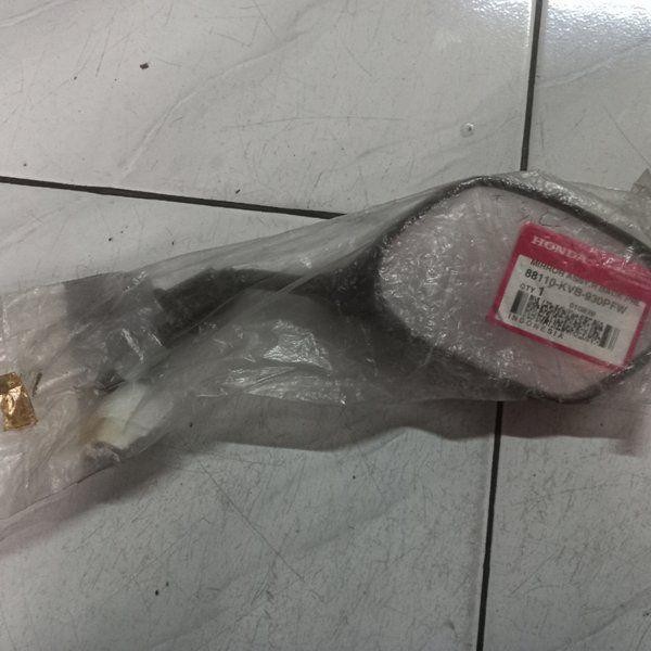 Spion kanan warna Putih Vario 110cc CW 88110-KVB-930PFW