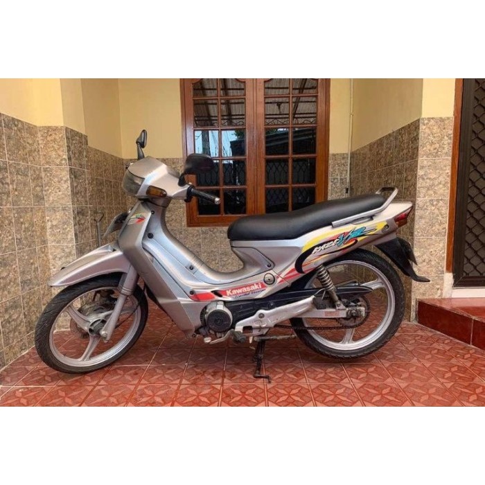 STRIPING KAZE R SILVER 2000 KAWASAKI POLET STIKER