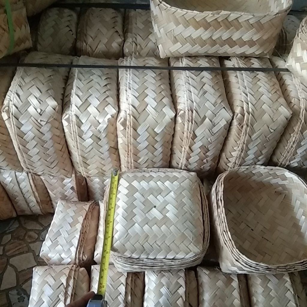 ( Sepasang ) Besek Nasi 15 X 15 Besek Nasi Berkat Besek Souvenir Besek Hampers Besek Snack |  Besek 
