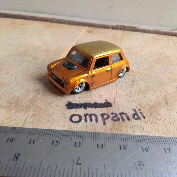 EO99 hot wheels Morris mini custom