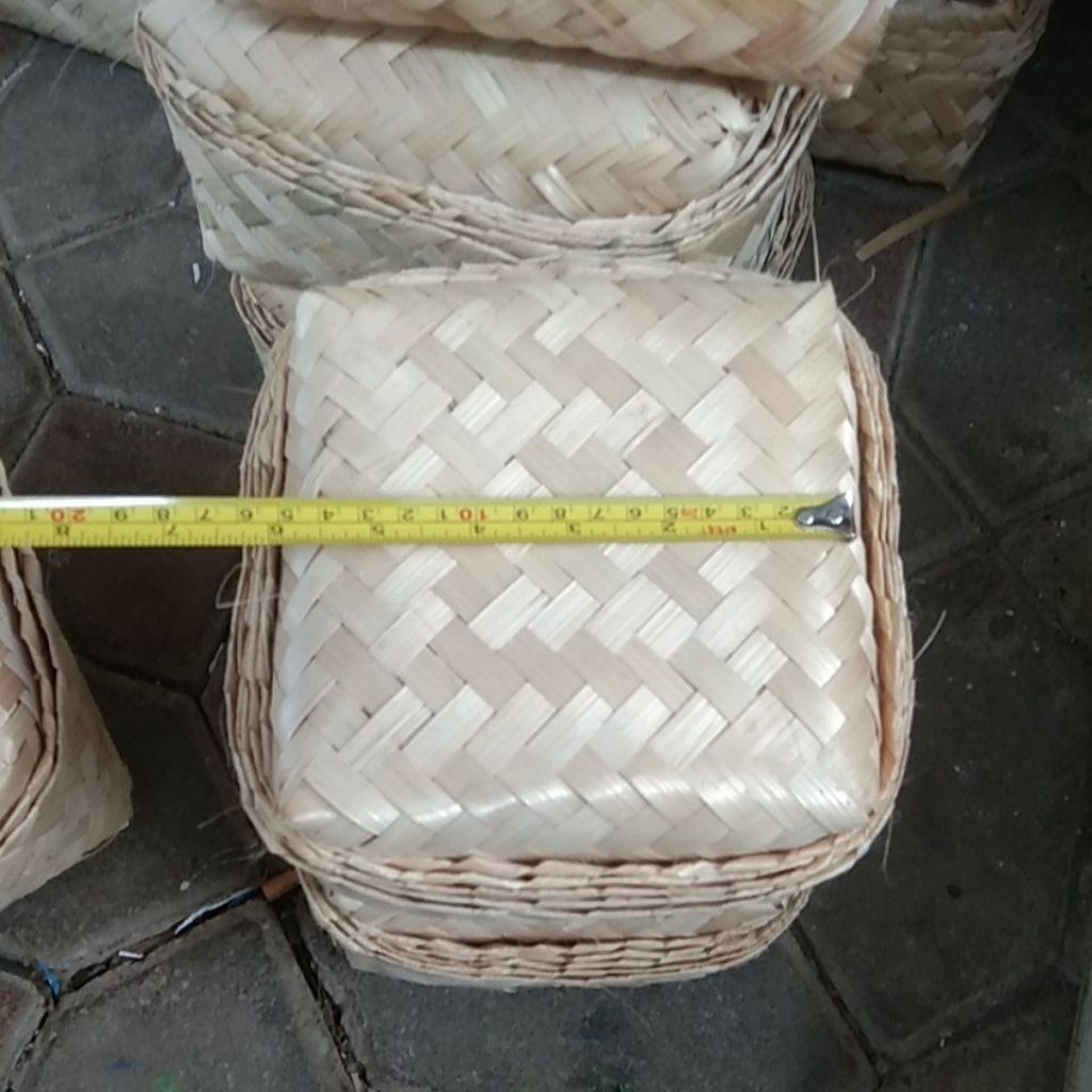 ( Sepasang ) Besek Nasi 15 X 15 Besek Nasi Berkat Besek Souvenir Besek Hampers Besek Snack |  Besek 