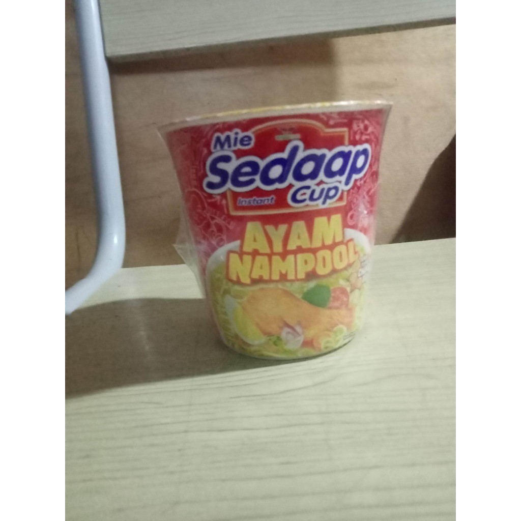 

mie sedap cup ayam nampool 75gram dengan toping chuanky ball