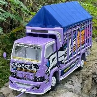 MINIATUR TRUK OLENG FULL VARIASI LAMPU TERPAL TRUK OLENG BISA BELOK KANAN KIRI TURUK TODA KAYU