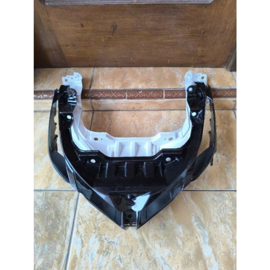 Cover Frame alis Luar dalam Lampu depan Yamaha Aerox New Connected 155 original