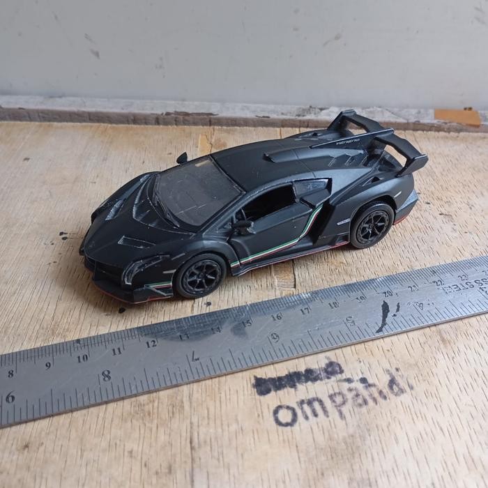 EO99 diecast kinsmart Lamborghini Veneno bekas