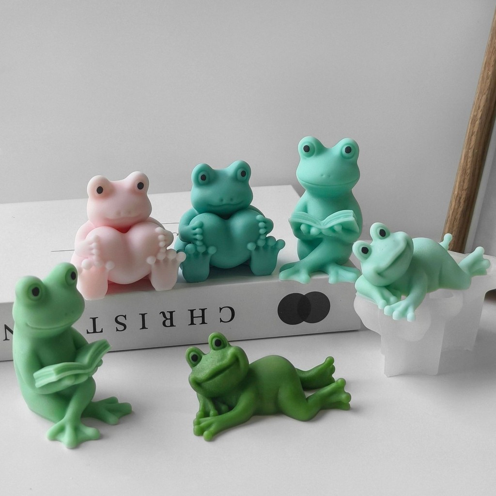 

3D Cute Frog With Heart Silicone Mold Handmade Frog Candle Mould Resin Ornaments Mould Soap Mould