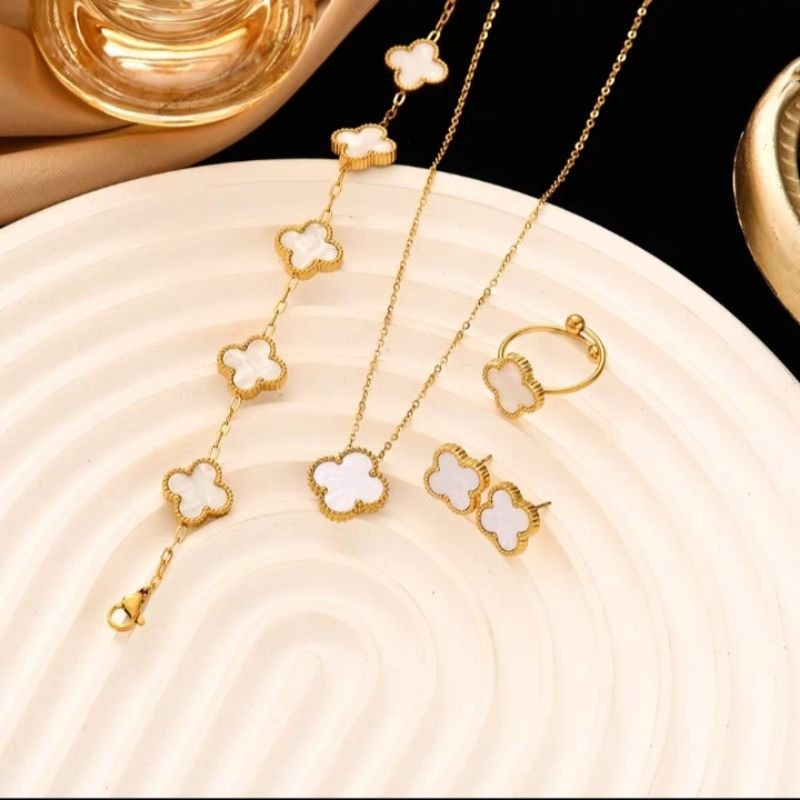 Set perhiasan terlaris - Satu set kalung gelang anting cincin wanita titanium import korea modle bun