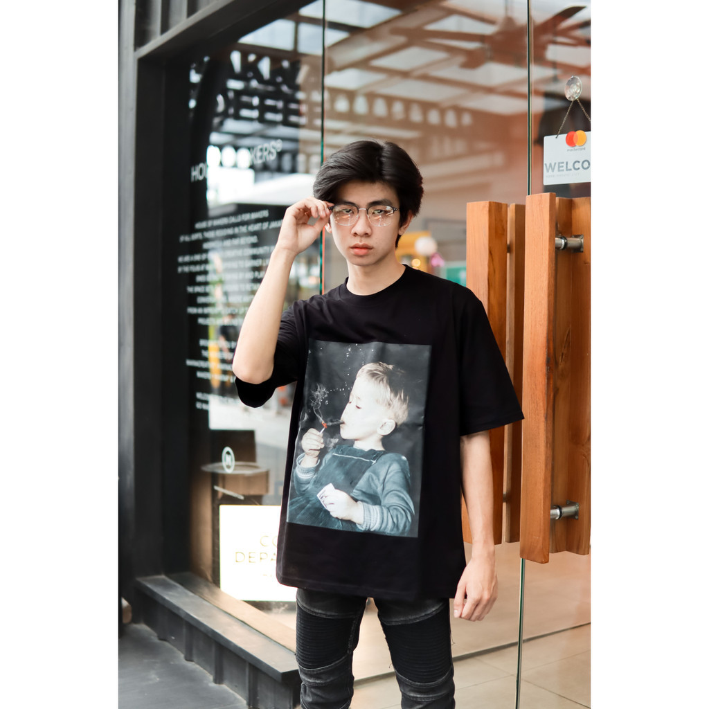 (COD) FANATICO "Smooking Kid" Oversize Black Tee