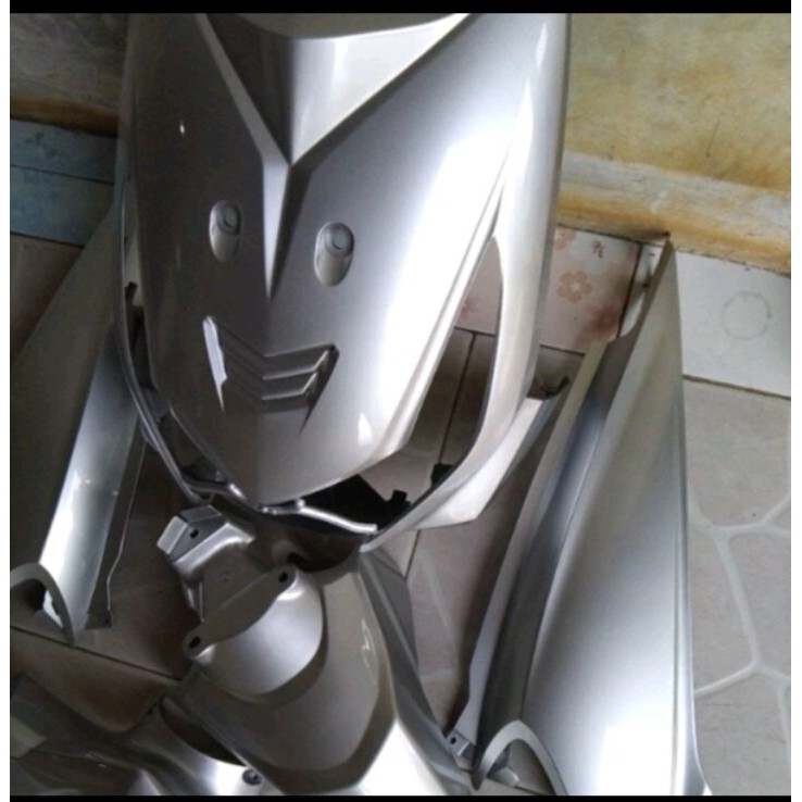 cover full body halus Honda beat karbu warna silver glossy