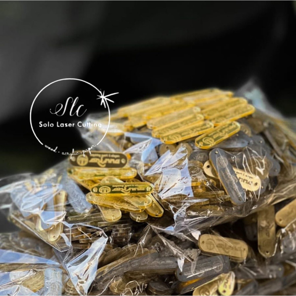 

NEW SIZE BESAR 0.8MM LABEL AKRILIK MIRROR / LABEL JILBAB/LABEL LOGO LABEL BAJU LABEL ACRYLIC LAVEL CUSTOM KACING CUSTOM LEBELHIJAB LABEL HIJAB LABEL KAOS DISTRO LABEL MERK AKRILIK