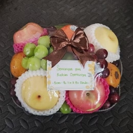 

[KIRIM INSTAN/SAMEDAY] Hampers/Parcel Buah Mini BEST SELLER Free Kartu Ucapan/Hangtag