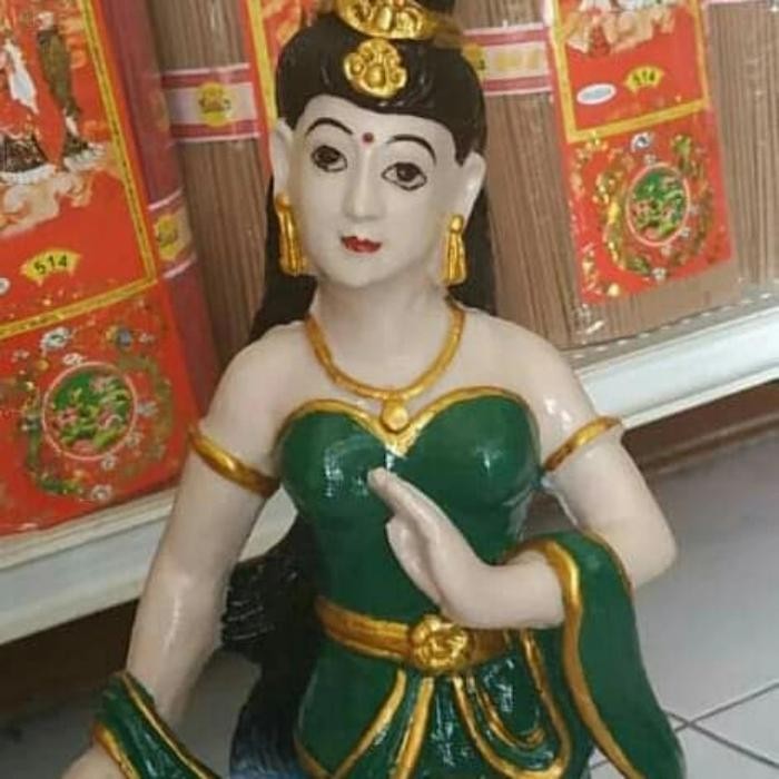 patung nyi roro kidul ratu pantai selatan fiber