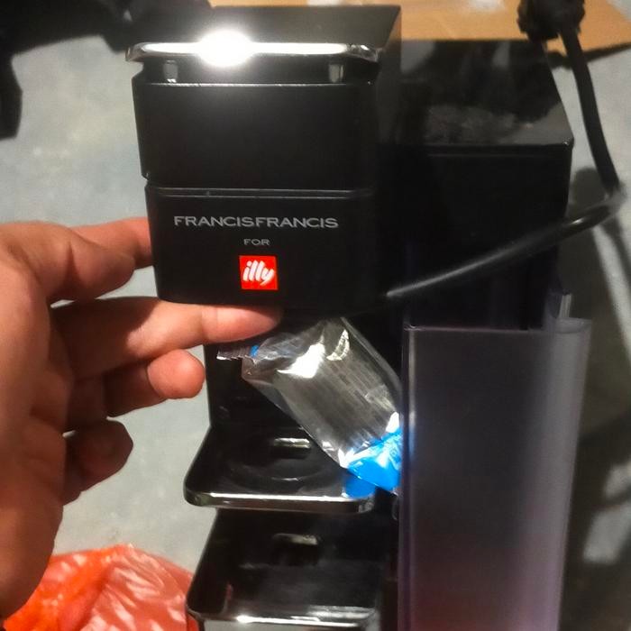 Mesin Kopi Y 5 espresso capsule Illy kondisi baru belum pernah dipakai Code