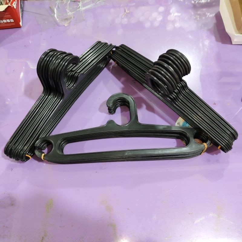 

hanger hitam, gantungan pakaian isi 10pcs