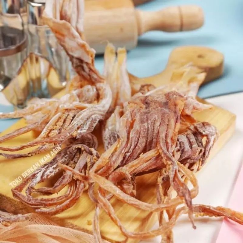 

Ikan Asin Kepala Juhi Kering 500gr / Pala Sotong Juhi