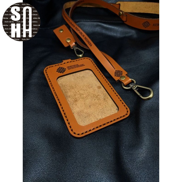 

NAME TAG KULIT CUSTOM GANTUNGAN NAME TAG ID CARD HOLDER KULIT ASLI