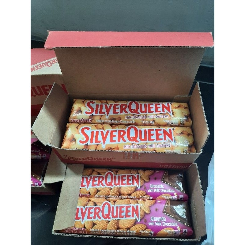 

SILVERQUEEN 55gr ex 58gr 1BOX ISI 10PCS , COKLAT CASHEW / ALMOND UKURAN BESAR