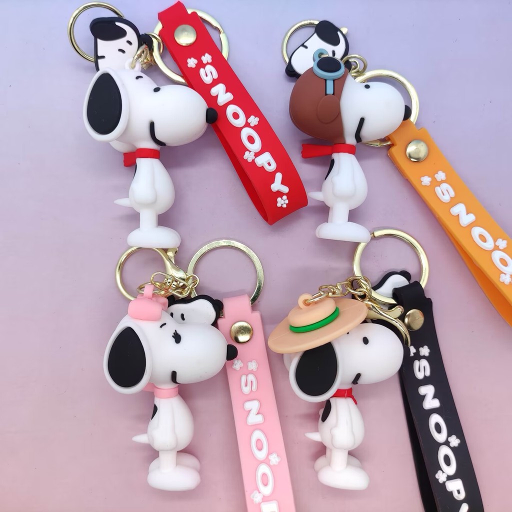 

Snoopy Cute Doll Keychain On The Phone Pendent Silicone Car Couple Keychain For Bags Pendant Creative Keychain Gift