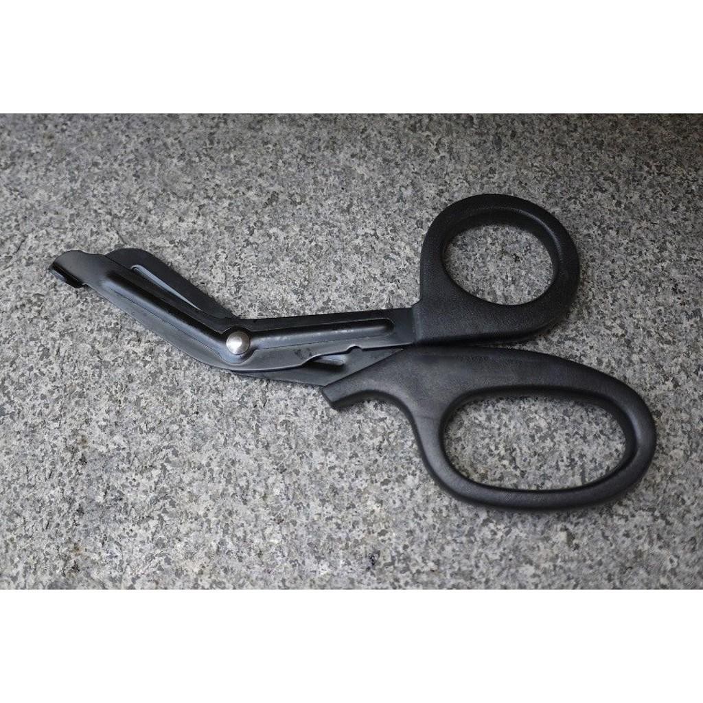 

EDC Survival Serrated Scissor Medical Emergency Rescue OTS
