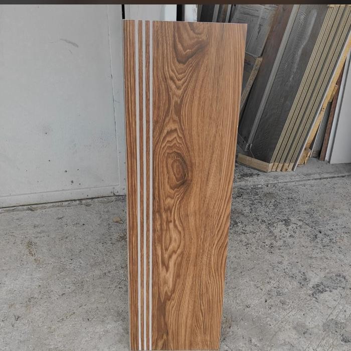 Granit anak tangga motif kayu Link tangga 30×80+20×80 stepnosing