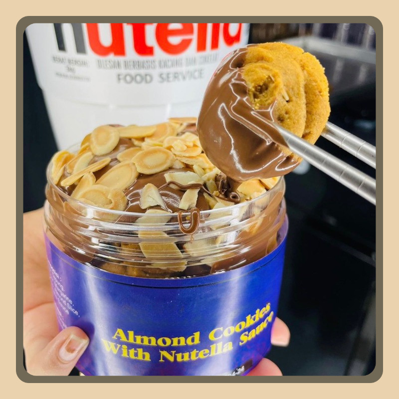 

Almond Cookies with Nutella Sauce Toples 400ml
