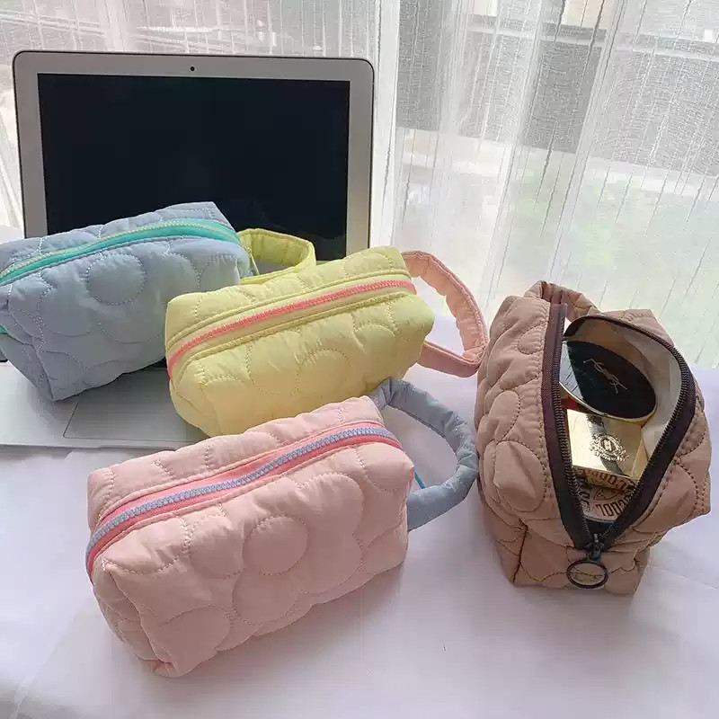 

IRIS Pouch Kosmetik Tempat Kosmetik Puffy Pouch Tempat Pensil/Pouch Makeup Aesthetic