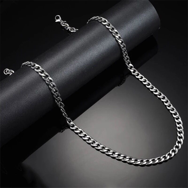 Kalung rantai pria model rantai gepeng bahan full titanium dan terlaris lebar 4mm