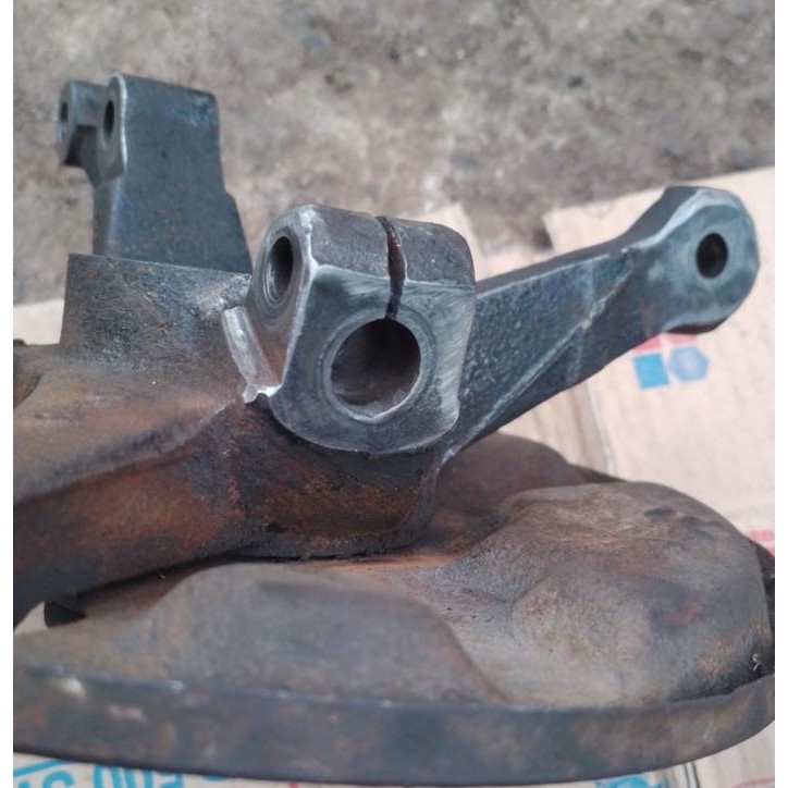 knakel daihatsu charade g11 depan kanan ori normal