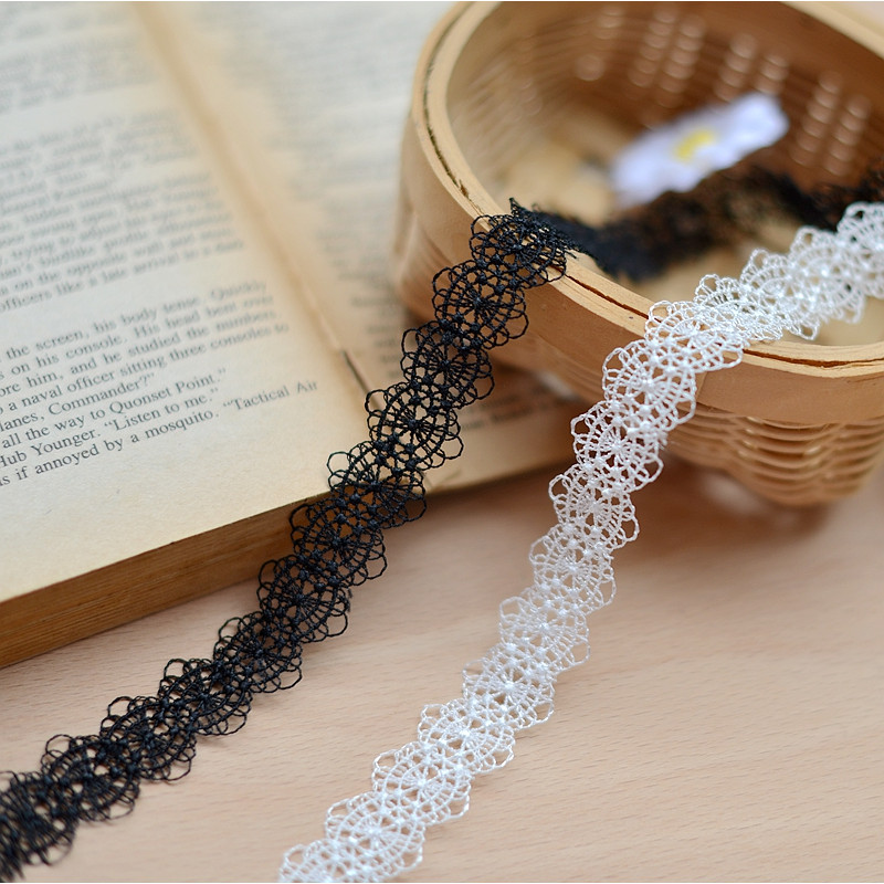 

4 Meters Exquisite White Black Lace Ribbon Handmade Lace Trim Patchwork Headwear Material DIY Garment Sewing Accessories 18mm