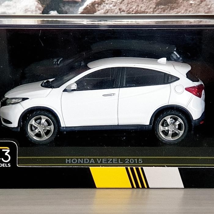 Diecast Honda HRV Vezel Putih 1:43