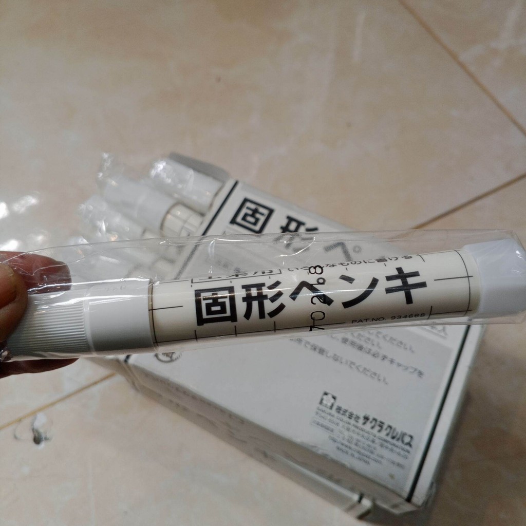 

Spidol Penanda Besi Solid / medium Permanent Sakura Solid Steel Marker White Sakura 1 pcs Spidol Permanent Sakura