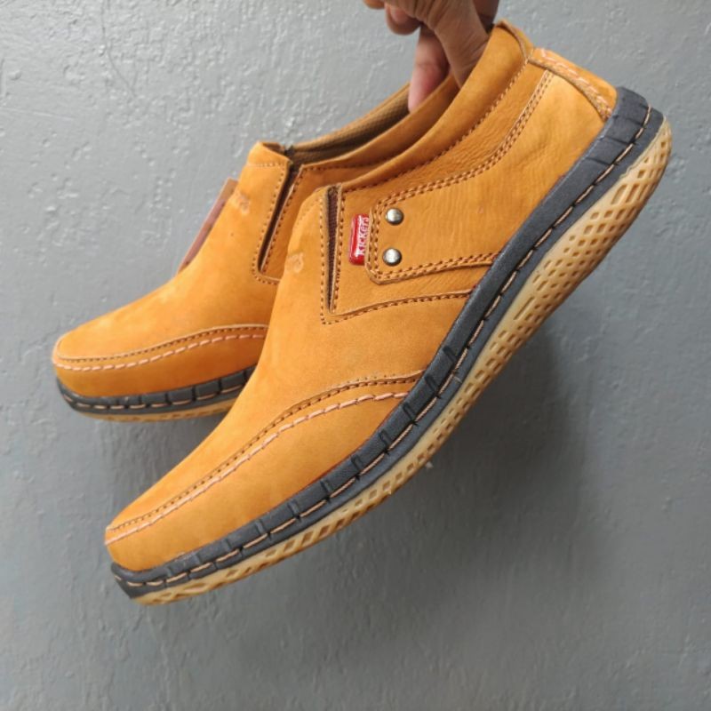 Kickers Sepatu Casual Pria Bahan Kulit Asli Istimewa
