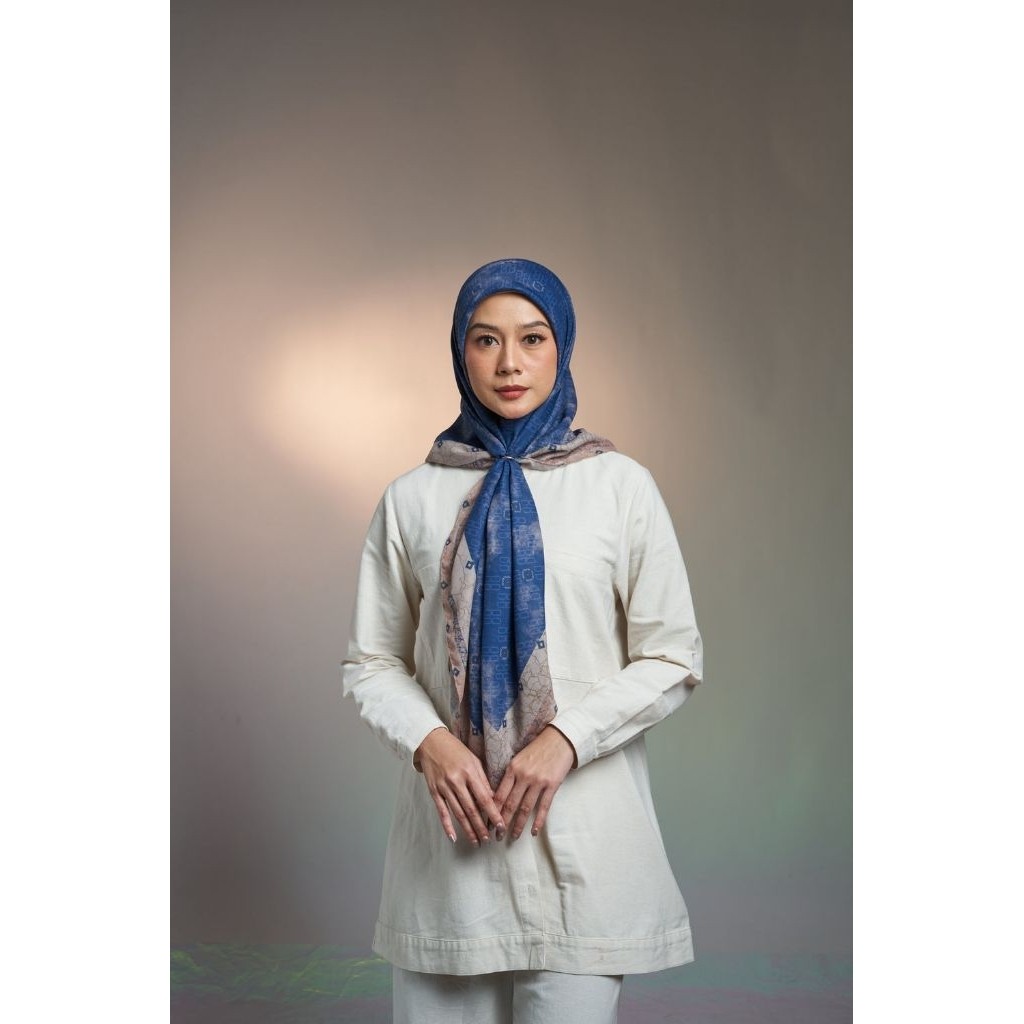 DAUKY Kerudung Hijab Segi Empat Segiempat Motif Premium Terbaru Fancy Monogram Scarf