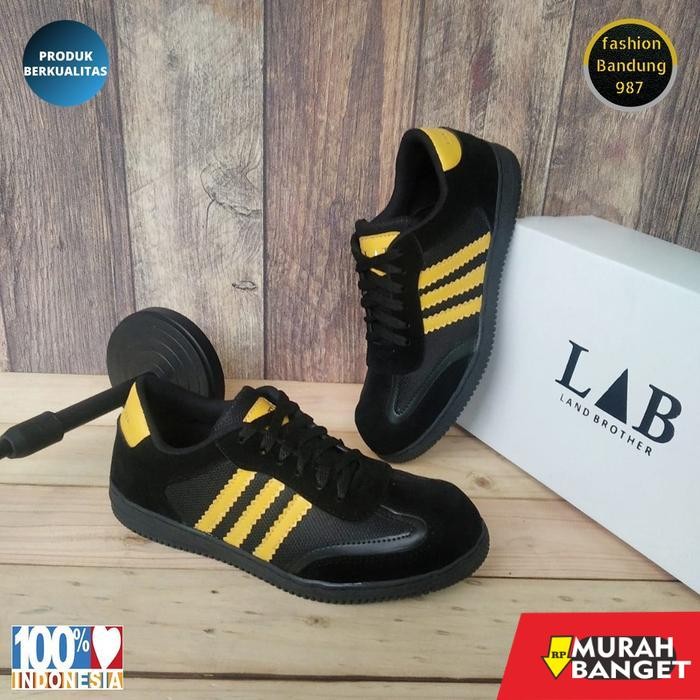 Sepatu Sneakers Safety Pria Wanita Ujung Besi Sepatu Safety Sporty - Black Yellow, 38