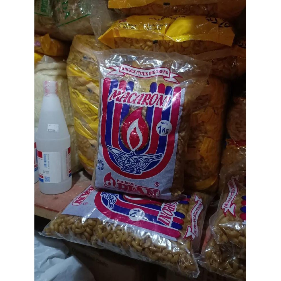 

Makaroni Goreng Merk SUPER MACRON Kemasan 1 KG ( Makaroni Mekar )