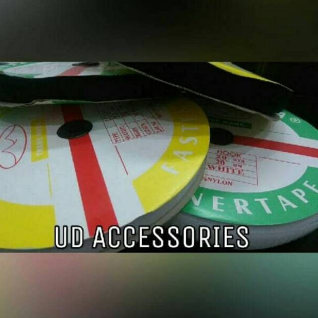 

Jaje.store Nylon Tape / Velcro / Perekat 2cm 20Mtr HARGA SEPASANG