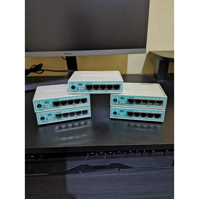 Mikrotik RB750GR3 masih mulusCO