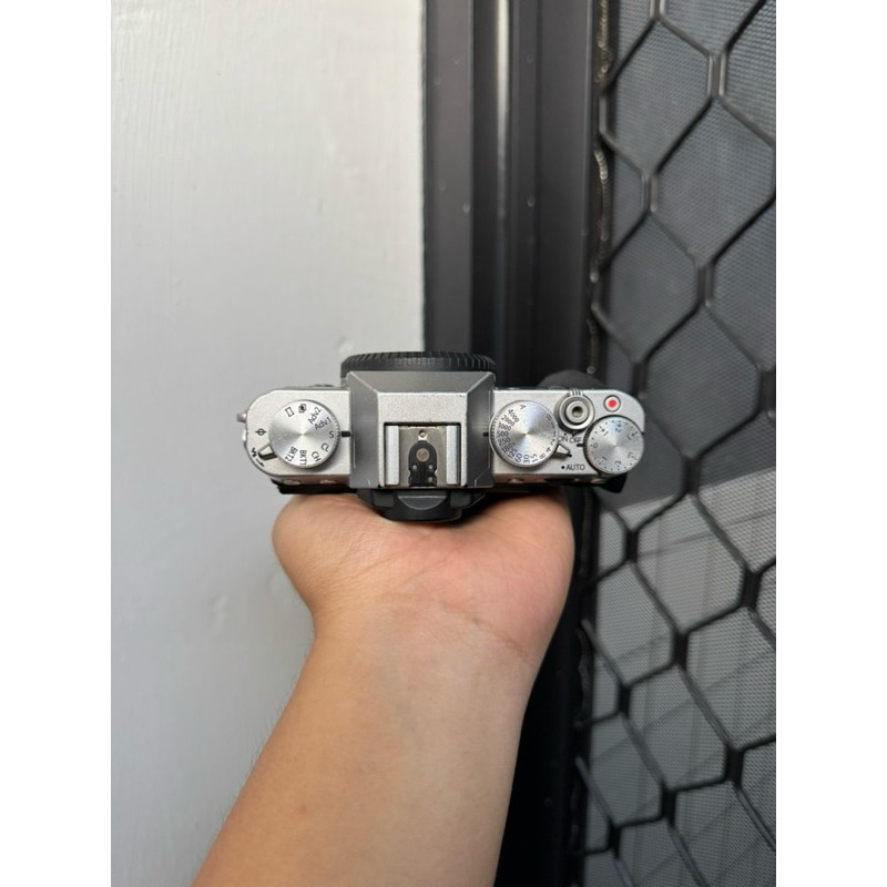 [KAMERA MIRORRLES] FUJIFILM XT10 SILVER MULUS SECOND BER ORIGINALCO