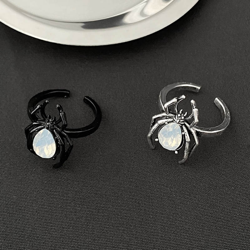 

Gothic Punk Spider Rings For Women Men Vintage Insect Animal Ring Crystal Stone Opening Ring Halloween Party Jewelry Gift