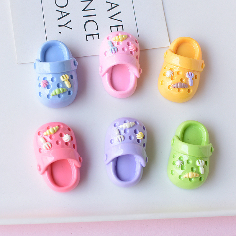 

Stiker Aksesoris Tempelan 3D HP Botol Laptop Karakter Sandal Ada Motif