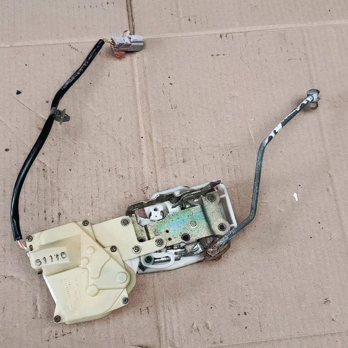Doorlock door lock + actuator pintu Depan kiri L Honda Civic ferio asli copotan