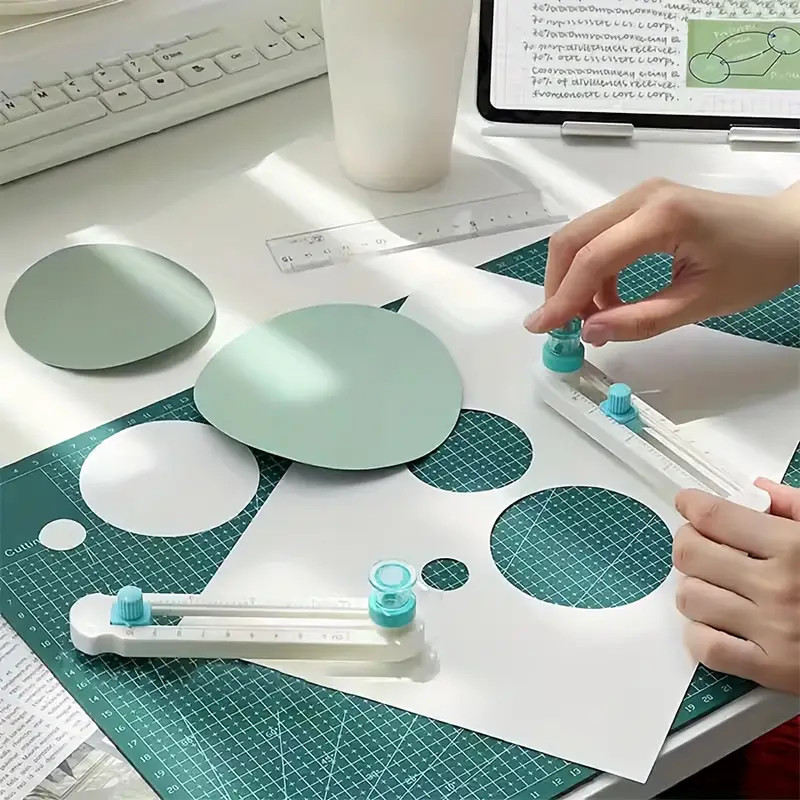 

360° Adjustable Circle Cutter Precision Scrapbooking Tool Perfect Circular Paper Cuts Ideal for Craft Enthusiasts