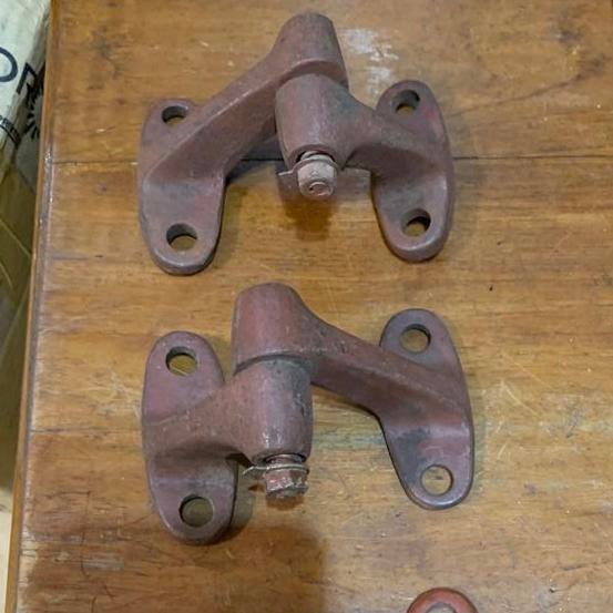 Land rover upper front door hinge series 2