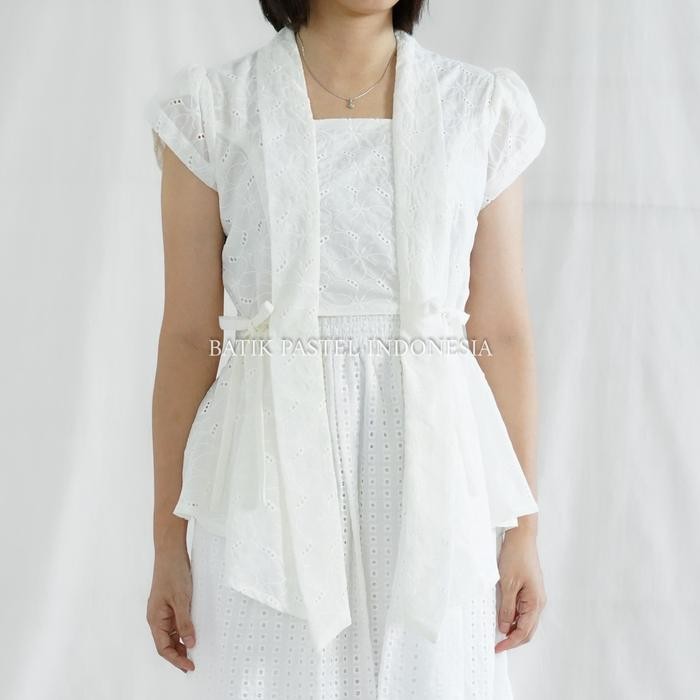 

Karin Top Atasan Kebaya Kutubaru - Batik Pastel - White, S-M